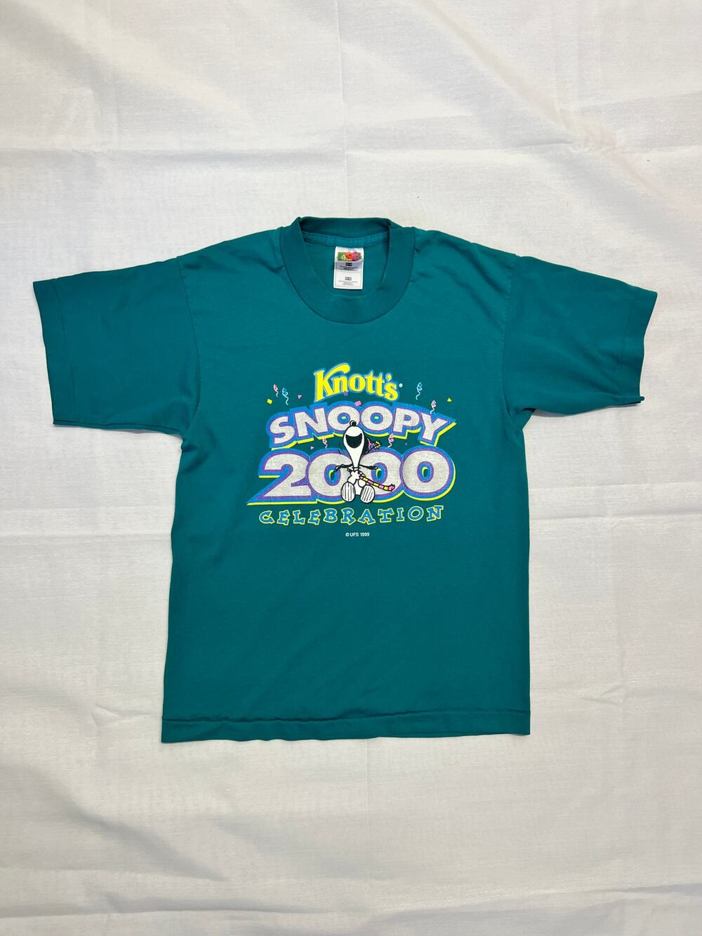 Vintage kids Knotts berry farm 2000 celebration tee size L 9/10 kids